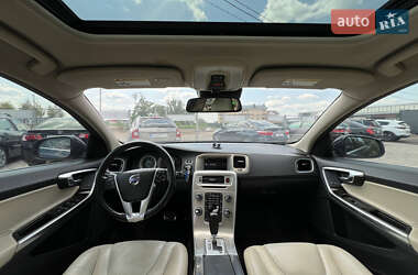 Седан Volvo S60 2011 в 