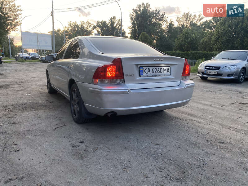 Седан Volvo S60 2005 в Киеве