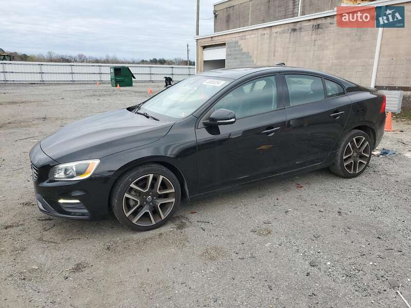 Седан Volvo S60 2017 в 