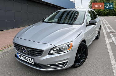 Седан Volvo S60 2015 в 