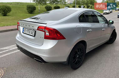 Седан Volvo S60 2015 в 