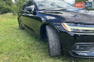 Седан Volvo S60 2021 в 