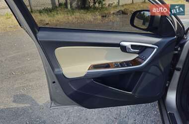 Седан Volvo S60 2016 в 