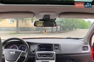 Седан Volvo S60 2012 в 