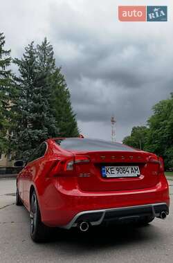 Седан Volvo S60 2012 в 