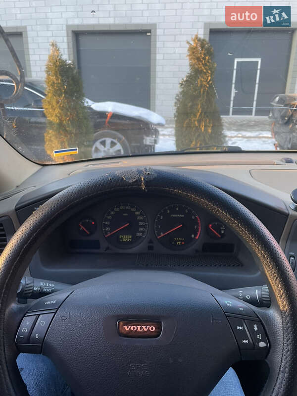 Седан Volvo S60 2001 в Киеве