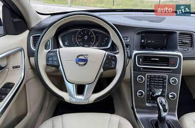 Седан Volvo S60 2014 в 
