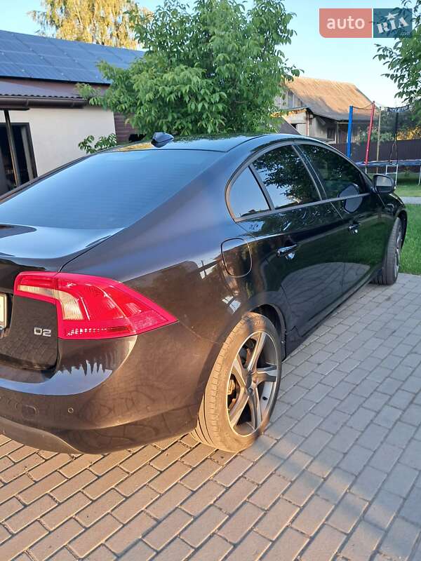 Седан Volvo S60 2012 в Львове