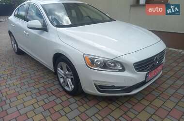 Седан Volvo S60 2015 в 