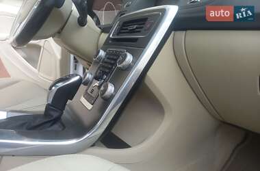 Седан Volvo S60 2015 в 