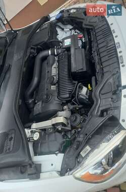 Седан Volvo S60 2015 в 
