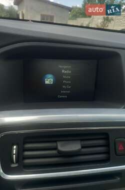 Седан Volvo S60 2015 в 