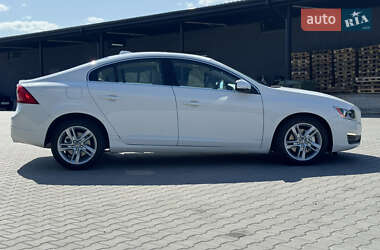 Седан Volvo S60 2013 в 