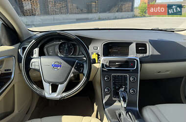 Седан Volvo S60 2013 в 
