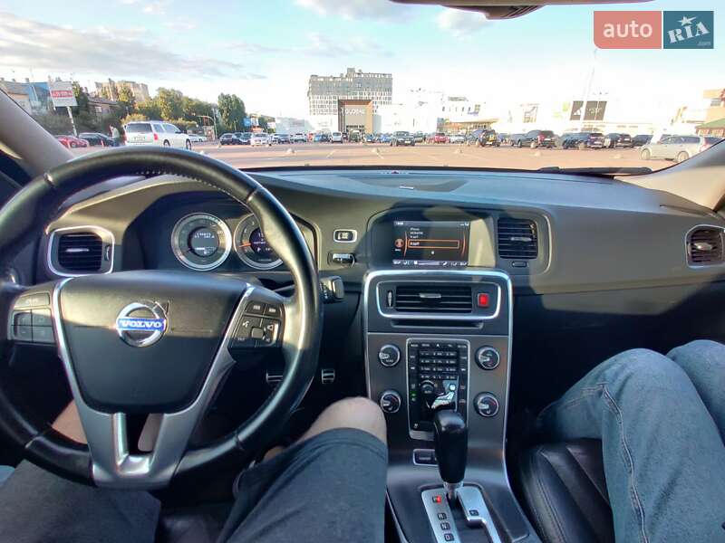 Седан Volvo S60 2011 в Житомире