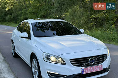 Седан Volvo S60 2017 в 
