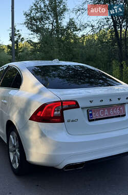 Седан Volvo S60 2017 в 