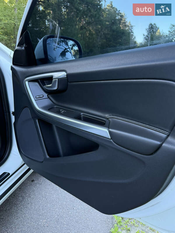 Седан Volvo S60 2017 в Житомирі