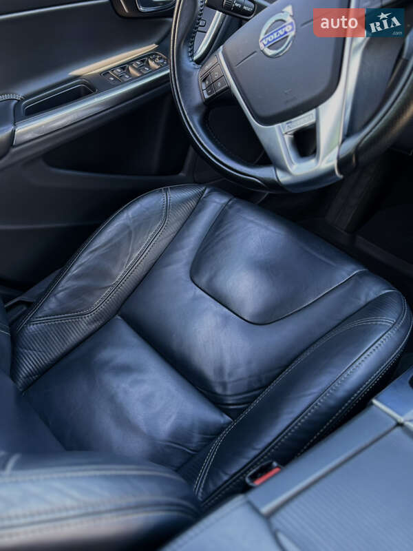 Седан Volvo S60 2011 в Киеве