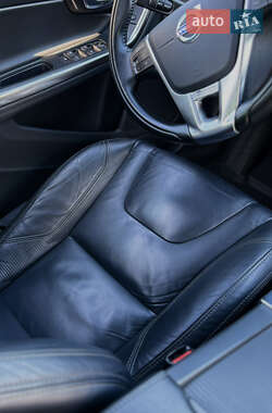 Седан Volvo S60 2011 в 