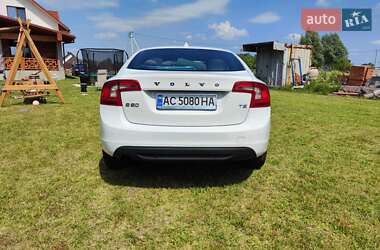 Седан Volvo S60 2012 в 
