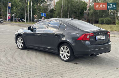 Седан Volvo S60 2016 в 