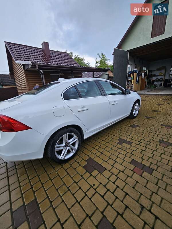 Седан Volvo S60 2014 в Нововолынске фото 6 Седан Volvo S60 2014 в Нововолынске