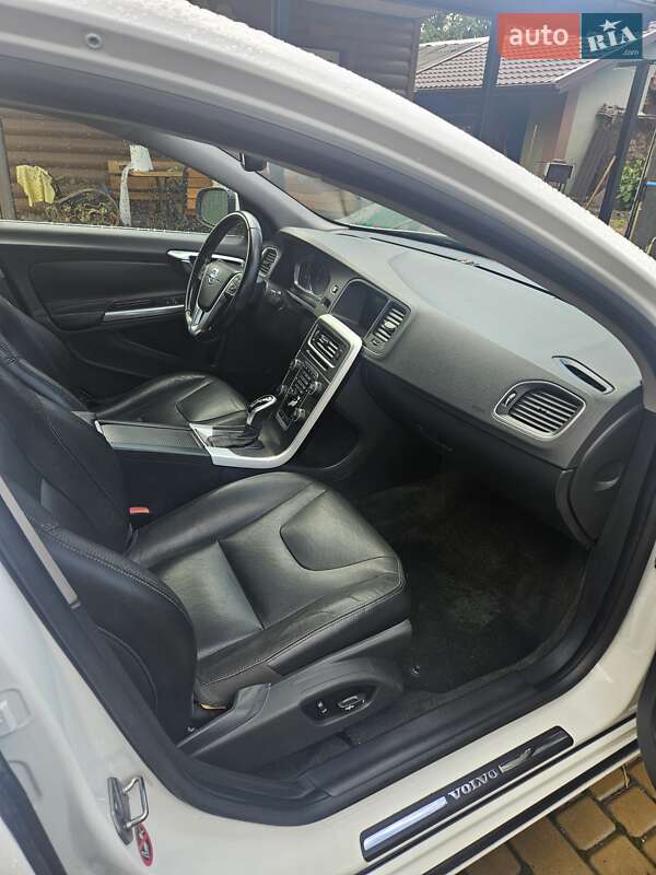 Седан Volvo S60 2014 в Нововолынске фото 14 Седан Volvo S60 2014 в Нововолынске