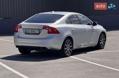 Седан Volvo S60 2014 в 