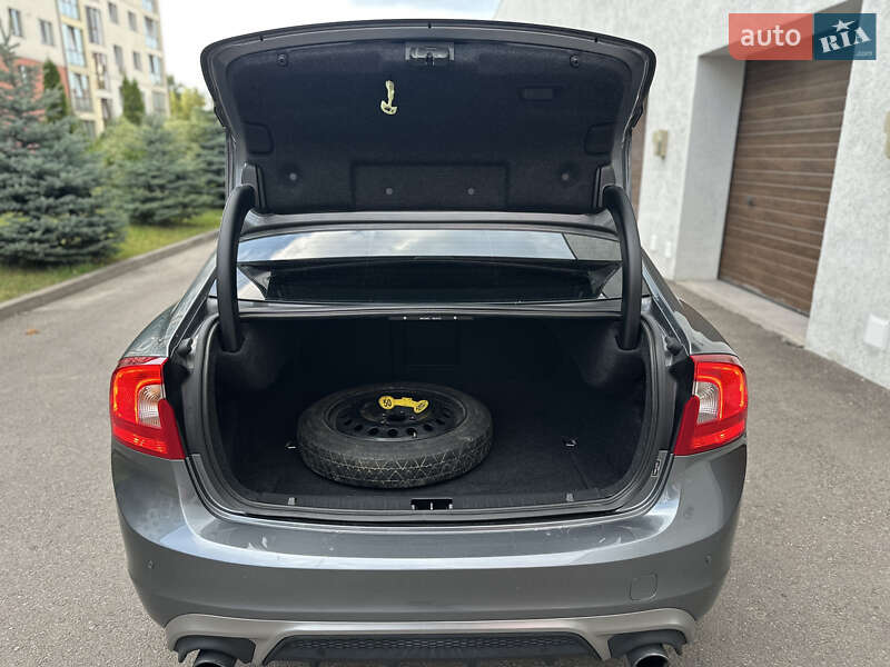 Седан Volvo S60 2017 в Ровно фото 11 Седан Volvo S60 2017 в Ровно
