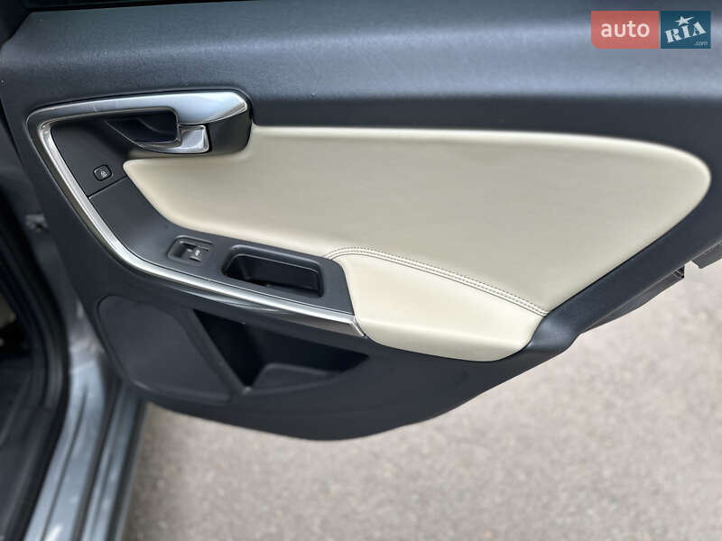 Седан Volvo S60 2017 в Ровно фото 18 Седан Volvo S60 2017 в Ровно