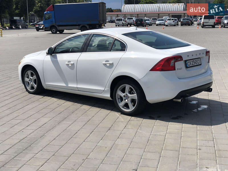 Седан Volvo S60 2013 в Києві