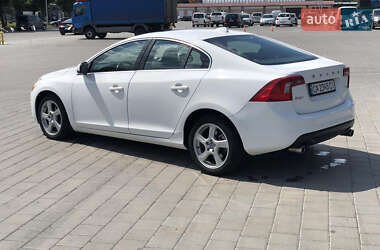 Седан Volvo S60 2013 в 