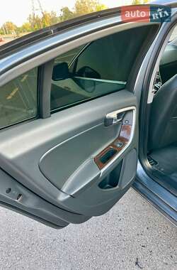 Седан Volvo S60 2016 в 