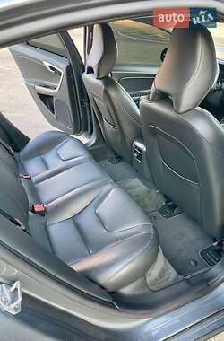 Седан Volvo S60 2016 в 