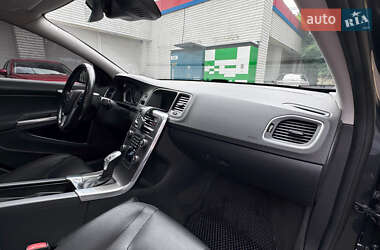 Седан Volvo S60 2014 в 