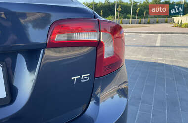 Седан Volvo S60 2011 в 