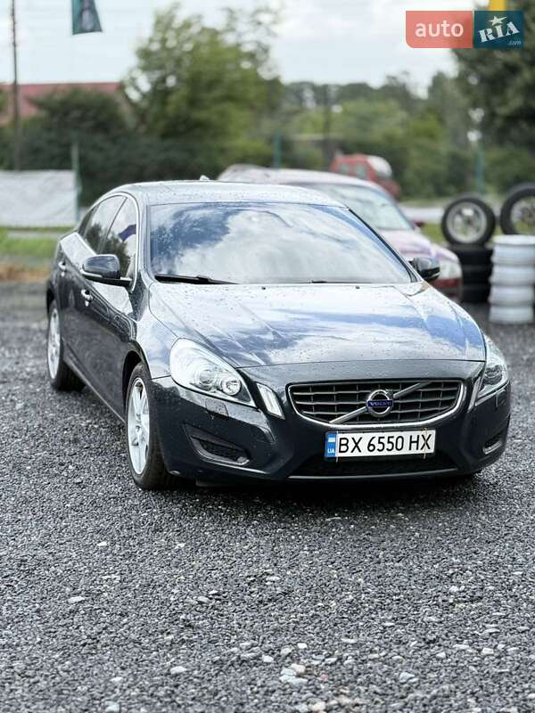 Седан Volvo S60 2011 в 
