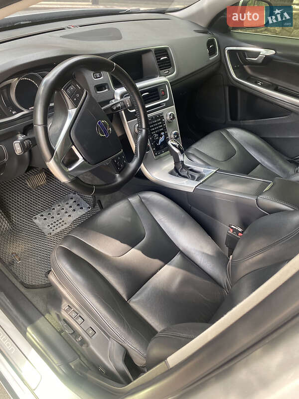 Седан Volvo S60 2017 в Кропивницком фото 13 Седан Volvo S60 2017 в Кропивницком