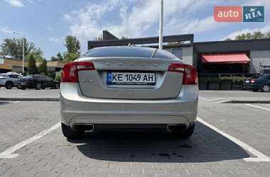 Седан Volvo S60 2014 в 