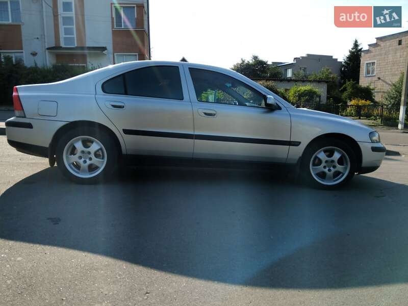 Седан Volvo S60 2001 в Володимирі