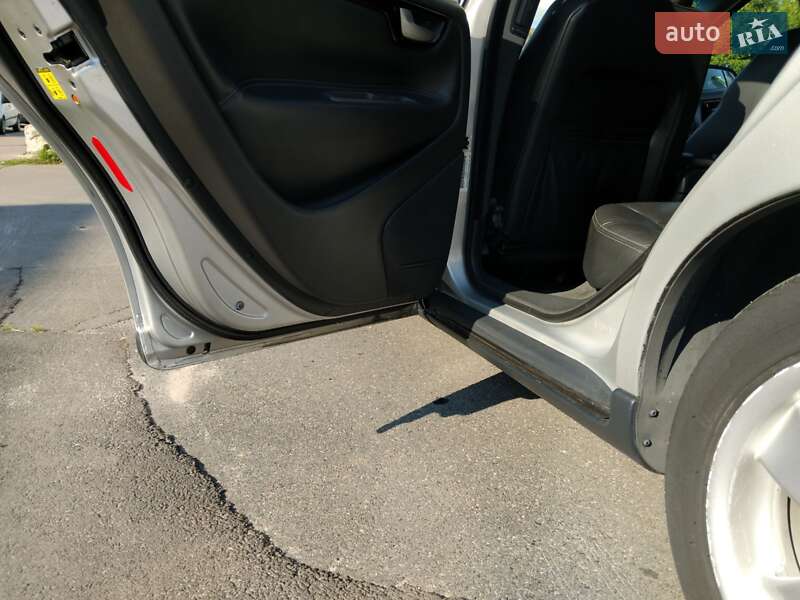 Седан Volvo S60 2001 в Володимирі