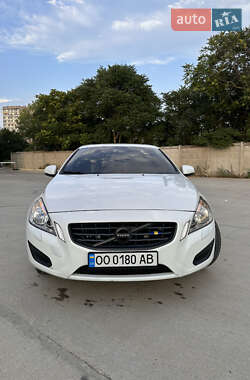 Седан Volvo S60 2012 в 