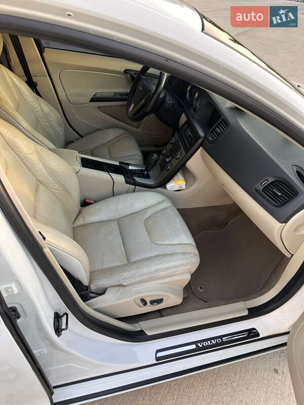 Седан Volvo S60 2012 в Одессе