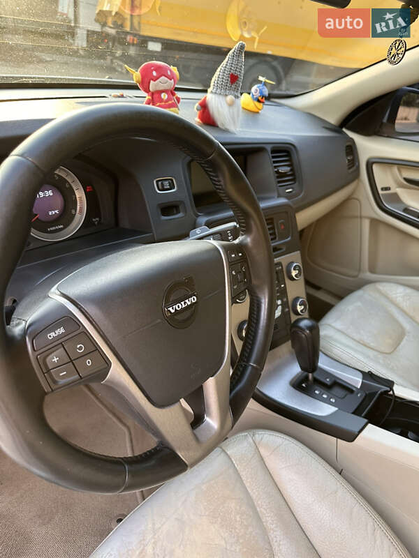 Седан Volvo S60 2012 в Одессе