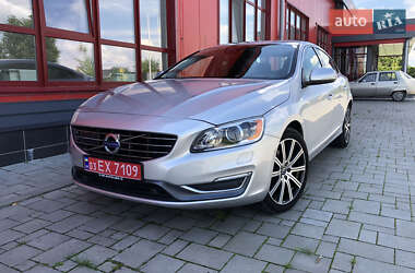 Седан Volvo S60 2016 в Ровно