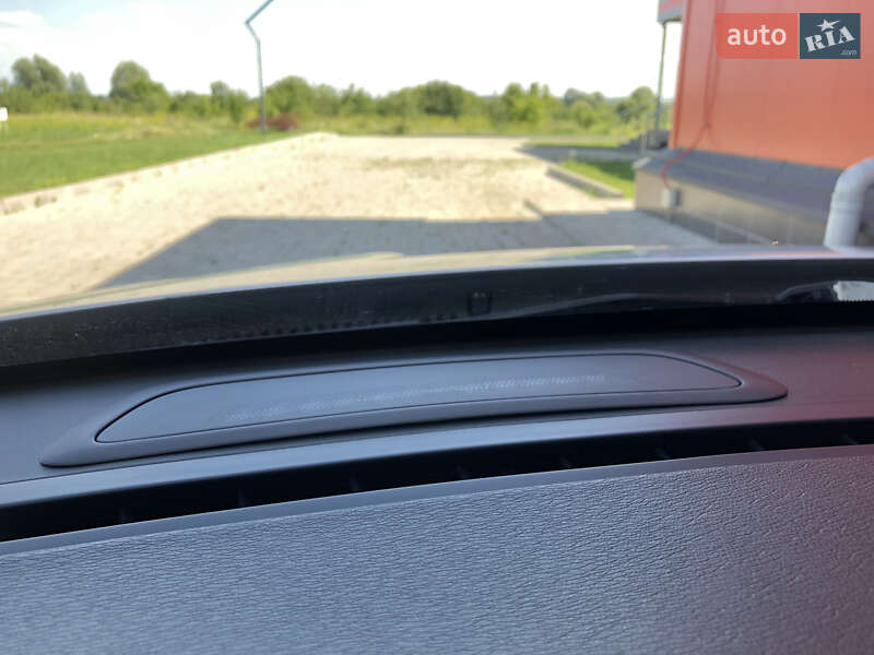 Седан Volvo S60 2016 в Ровно