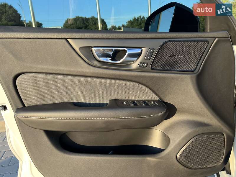 Седан Volvo S60 2019 в Києві фото 11 Седан Volvo S60 2019 в Києві