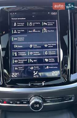 Седан Volvo S60 2019 в 
