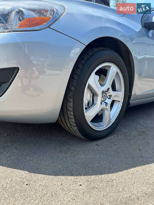 Седан Volvo S60 2013 в Киеве